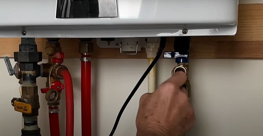 navien tankless water heater not getting hot